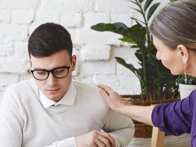 when to go to the ER for mental health help